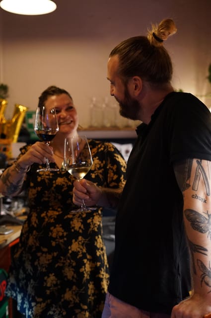 8-Tier Hungarian Wine Tasting in a Cozy Downtown Wine Bar - Quick hits before you go