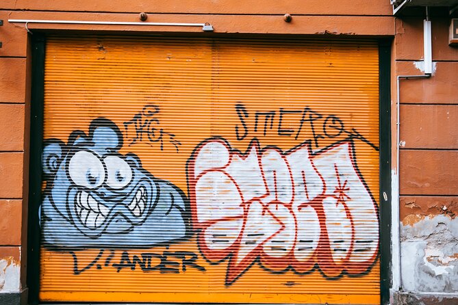 Alternative Street Art Free Walking Tour of Budapest - Szimpla Kert Finale: From Murals to Ruin Bar Culture
