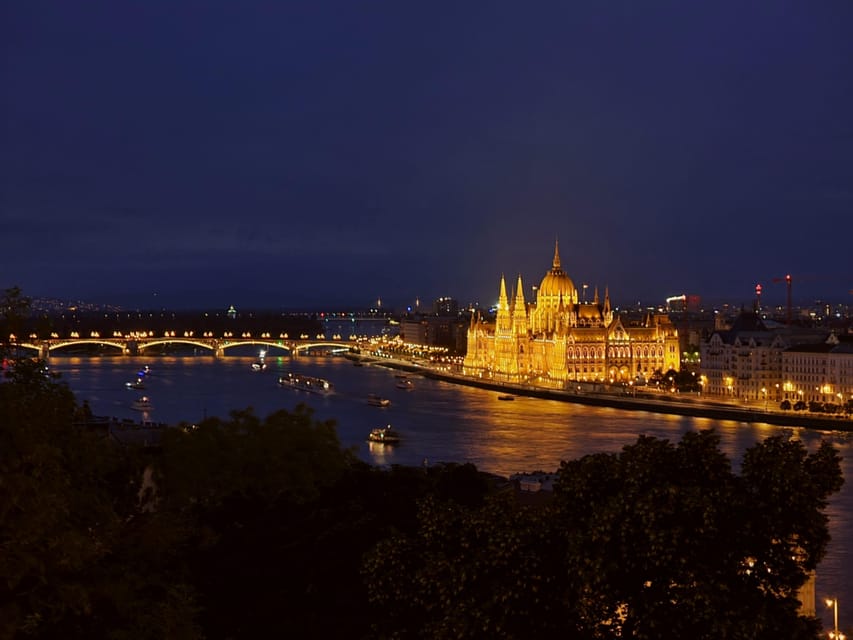 BloodThirsty Hungary: Walking tour & Dark Historical Stories - The stories: dark historical figures, true and told with humour