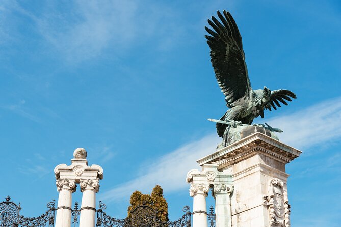 Buda Castle's Secrets with a Historian - Fountain of King Matthias finale: why the locals still care