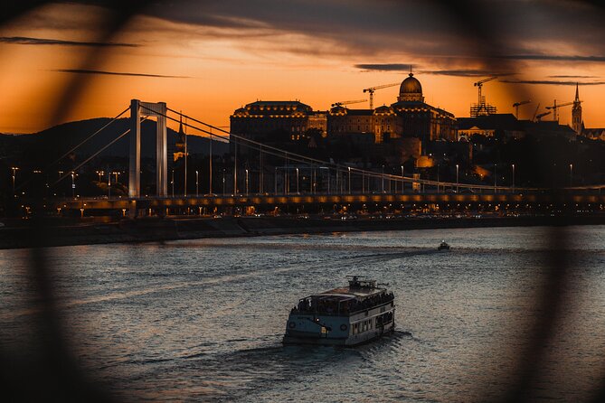 Budapest: 1-Hour Highlights Cruise with Welcome Drink - Price And Value: What You’re Really Paying For