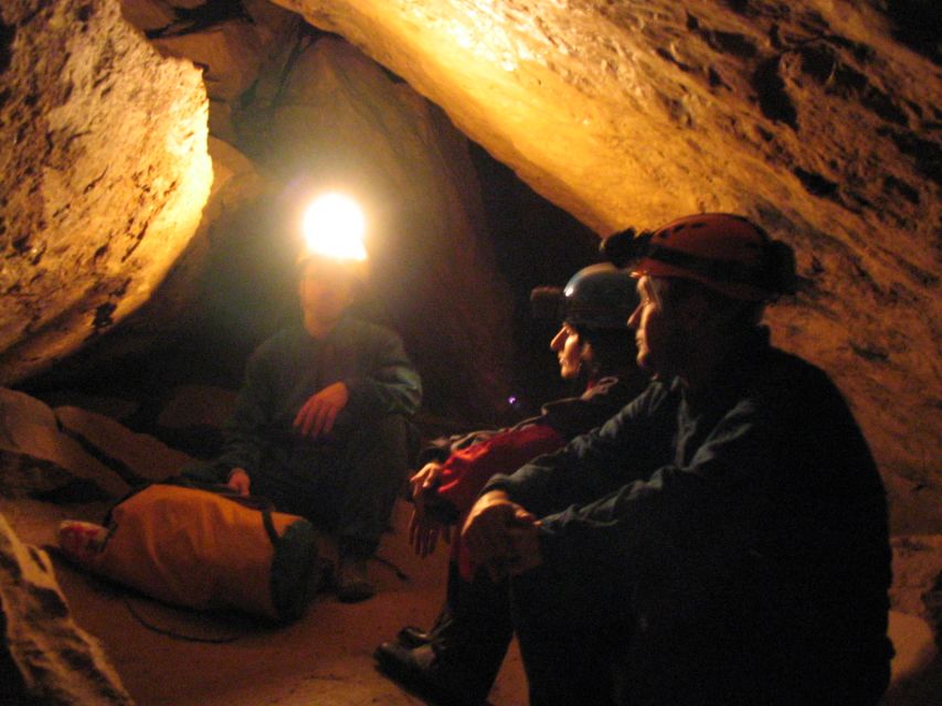 Budapest: Adventure Caving Tour with Guide - Getting there from the city: Bus 65/65A and the last walking steps