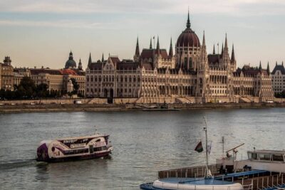 Budapest Audio Guide Cruise with Day, Sunset and Night Options - Margaret Bridge and Chain Bridge: two stone classics in a row