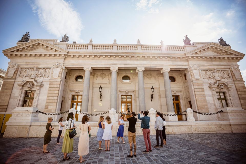 Budapest: Buda Castle Walk with Saint Stephen's Hall - What timing really means: pacing, rain or shine, and walking shoes