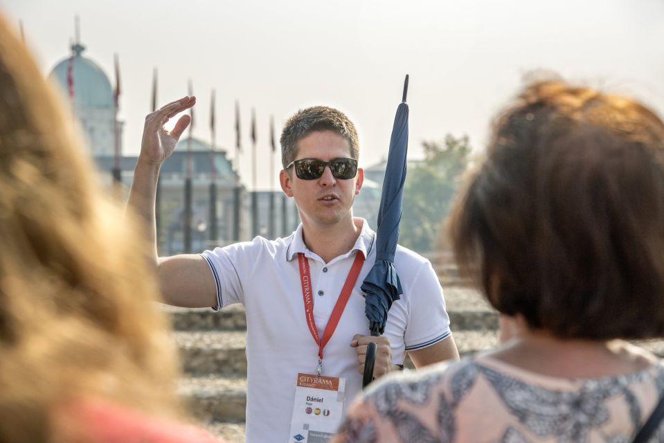 Budapest: Buda Walking Tour - Royal Palace and President’s Palace: power-era buildings without the museum feel