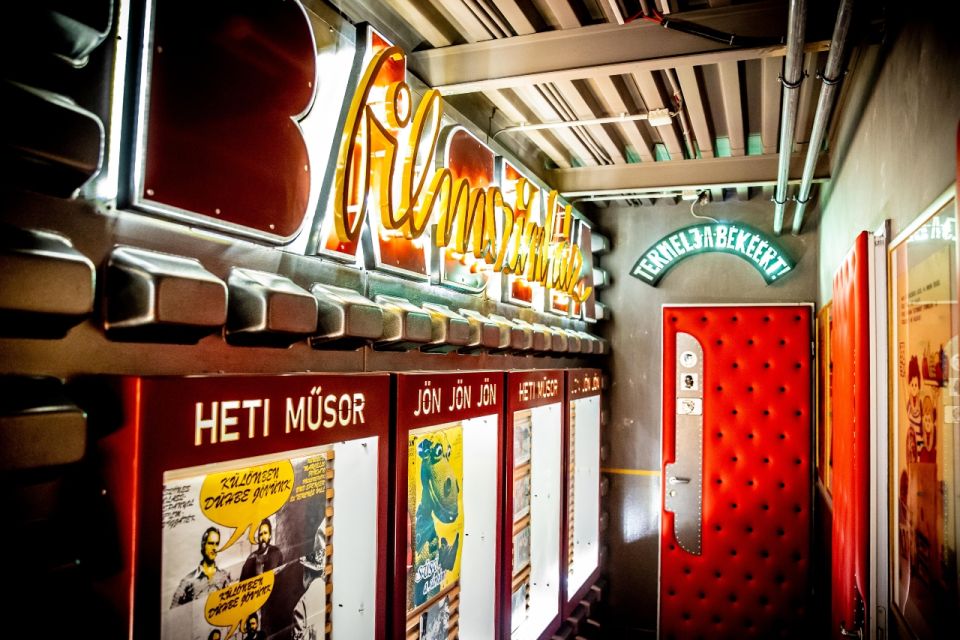 Budapest: Budapest Retro Interactive Museum Ticket - Retro card photo and other hands-on details that slow you down