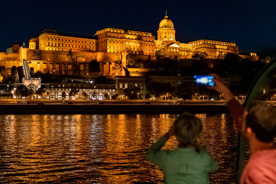 Budapest: Candlelit Dinner River Cruise with Live Music - Quick hits before you go