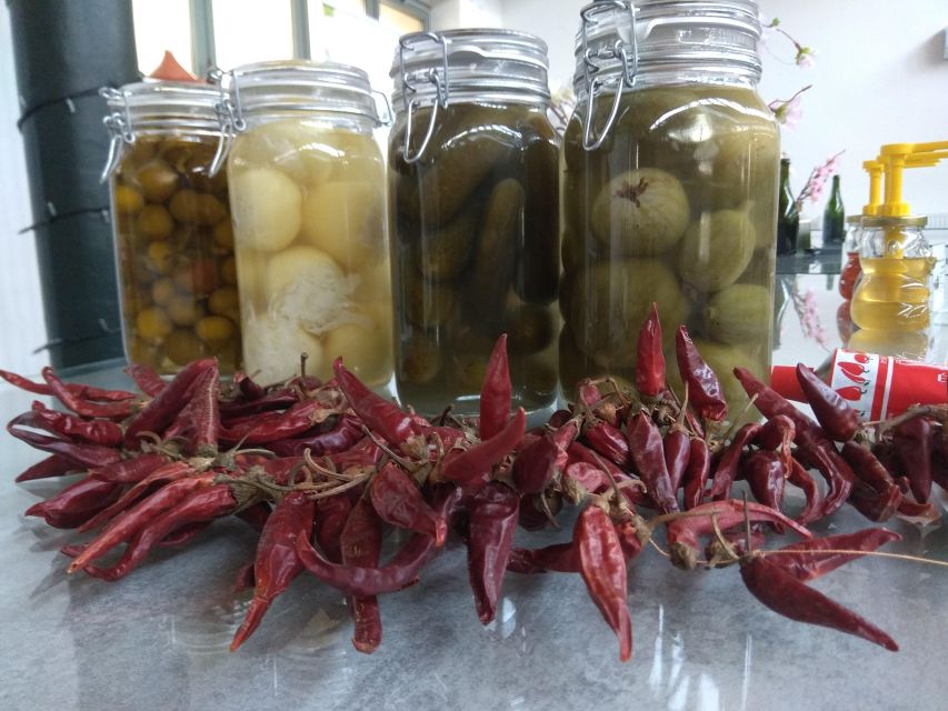 Budapest: Central Market Hall Guided Food Tour with Tastings - Who should book this tour (and who should not)