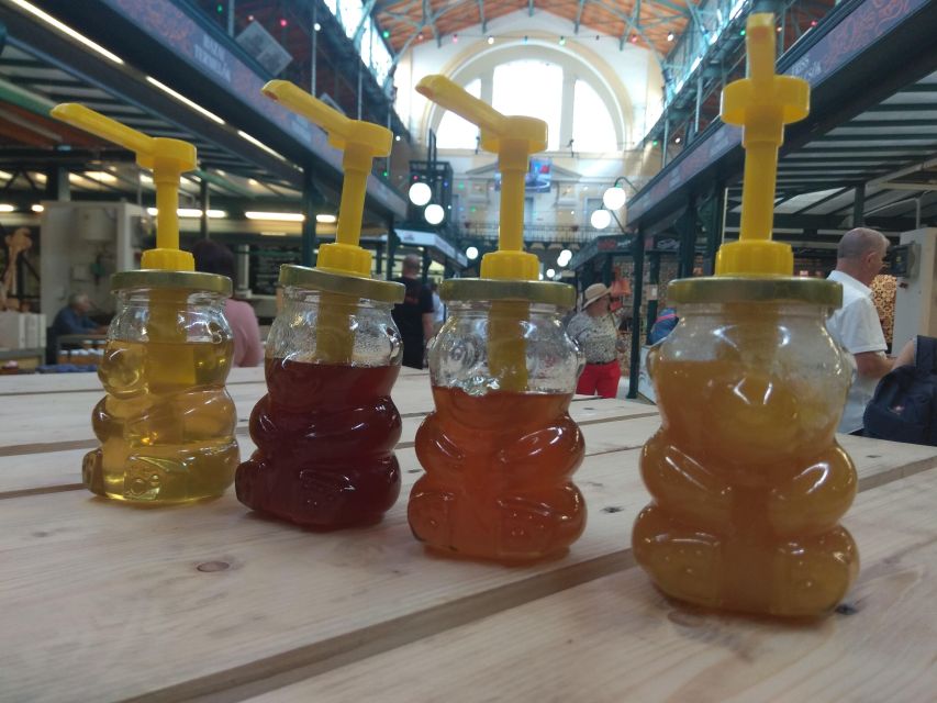 Budapest: Central Market Hall Guided Food Tour with Tastings - What you taste: salamis, sausages, cheese, paprika, and honey