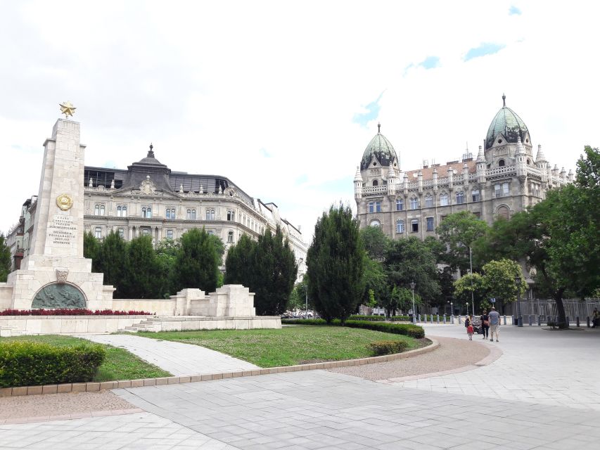 Budapest: City Center Walking Tour - Saint Stephen’s Basilica and the Mr. Safe Smile Break