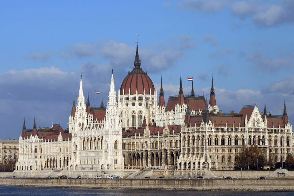 Budapest: City Discovery Tour - Opera House and Heroes’ Square: Big Budapest on a Time Budget