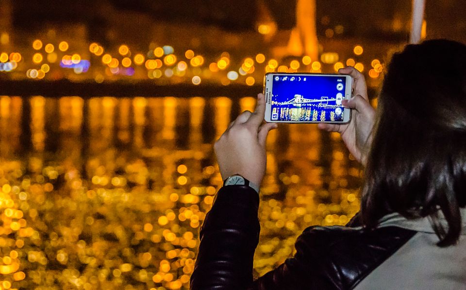 Budapest: City Highlights Cruise with Welcome Drink - Dock 42: finding the boat without stress