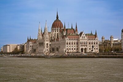 Budapest Danube 1 Hour Sunset or Night Cruise with Audio Guide - Audio guide setup: six languages, your phone, and your headphones