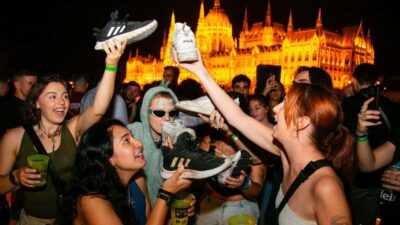 Budapest: Danube Beat Party Cruise with Drink Packages - Entering at Akadémia 2 Ponton: Location and Timing That Don’t Mess Around