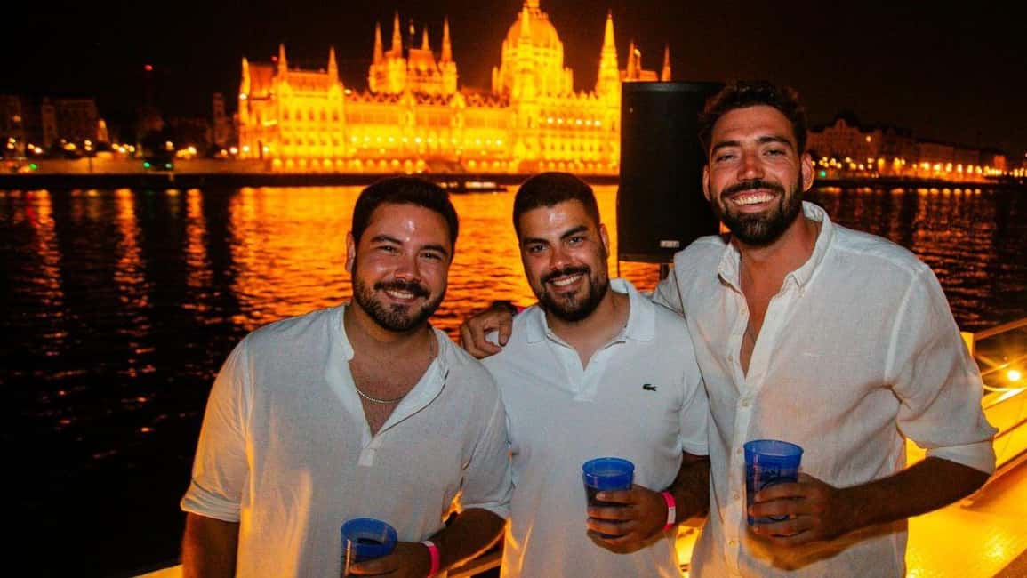 Budapest: Danube Beat Party Cruise with Drink Packages - Should You Book This Budapest Danube Beat Party Cruise?