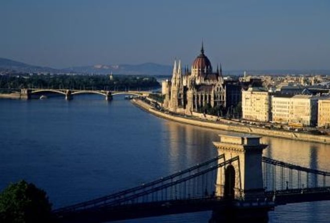 Budapest Danube Bend Full Day Tour with Lunch - A 9.5-Hour Danube Bend Route That Feels Like a Real Day Out