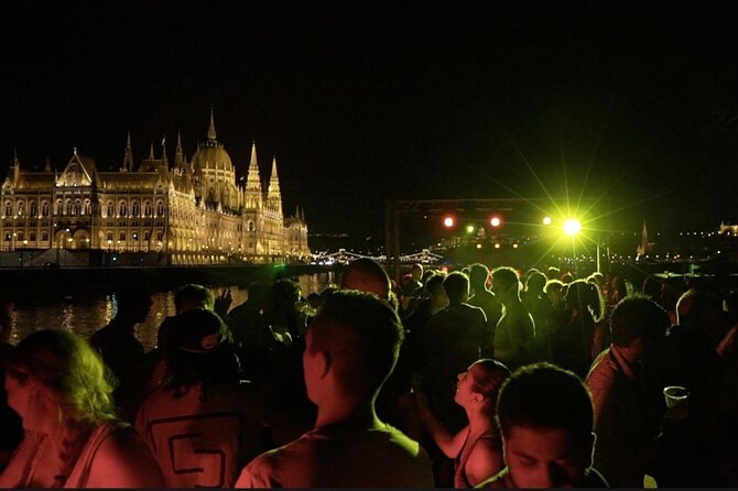 Budapest Danube Cruise with DJ, Drinks and After Party - How the MS Stadt Wien Turns Budapest Into a Night-Long Party