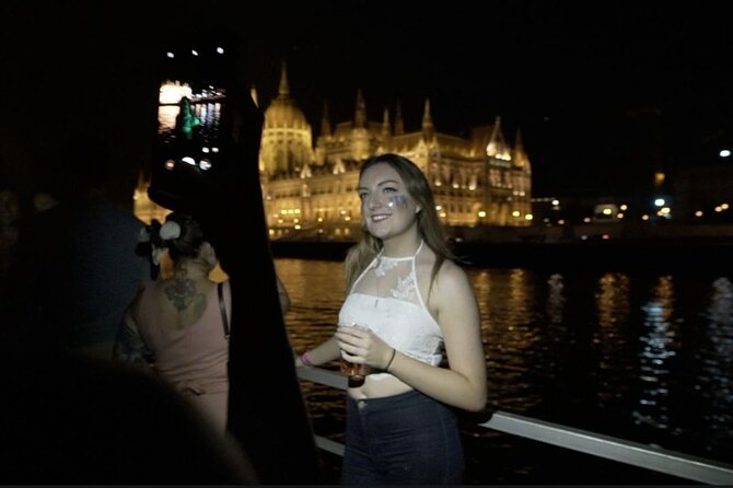 Budapest Danube Cruise with DJ, Drinks and After Party - The Big Weekly Boat Party: Views, DJ Energy, and the Crowd