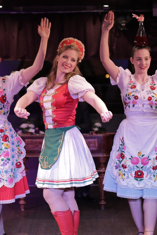 Budapest: Danube Cruise with Folk Dancing and Drinks - Budapest at Dusk From the Danube: The Views You Actually Get