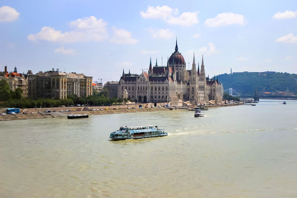 Budapest: Daytime Sightseeing Boat Cruise - Price and value: what $23 buys you here