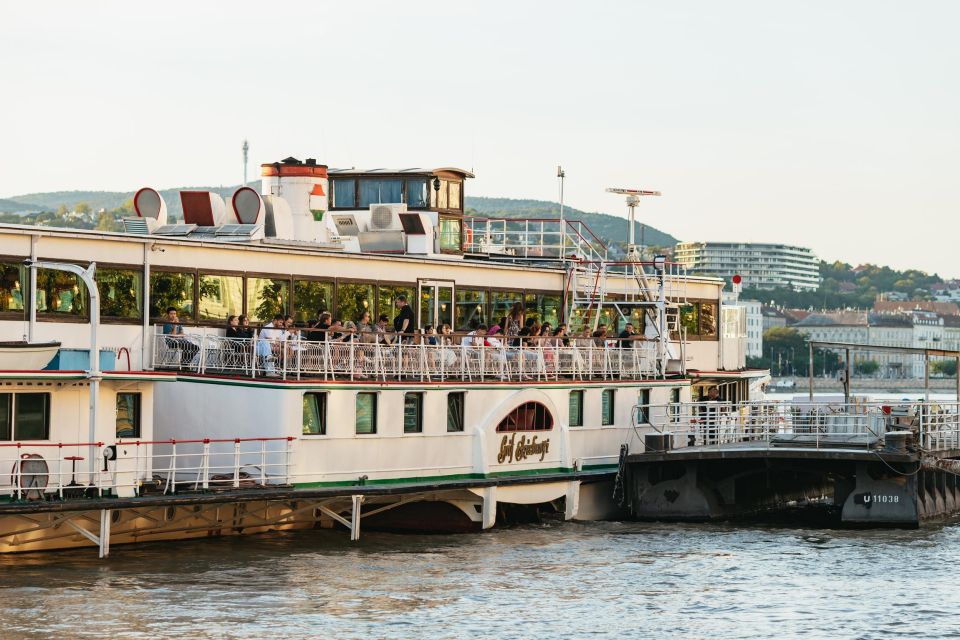 Budapest: Dinner Cruise with Live Music and Folk Dance Show - Key Things You’ll Notice Right Away
