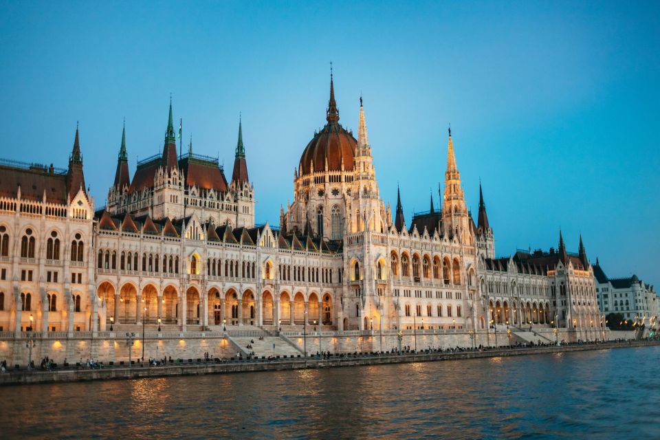 Budapest: Dinner Cruise with Live Music and Folk Dance Show - Price and Value: Is $93 Worth It?