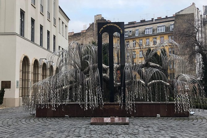 Budapest Dohany, Heroes', Rumbach synagogues & Jewish Ghetto Tour - A tight 2-hour walking route through Budapest’s Jewish Quarter
