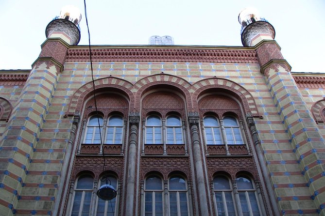 Budapest Dohany, Heroes', Rumbach synagogues & Jewish Ghetto Tour - Carl Lutz, Spinoza Színház, and the power of small stops
