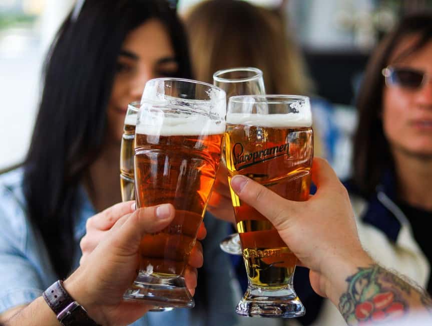 Budapest: Downtown Budapest Unlimited Booze Cruise - Unlimited Drinks: What’s Included, What Isn’t, and How It Feels