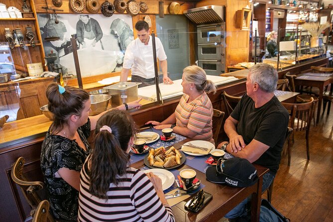 Budapest Essentials Private Tour Highlights and Hidden Gems - Key Highlights and Specific Stops That Make This Tour Work