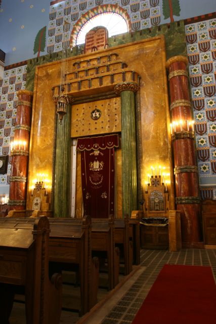 Budapest Grand Half-Day Jewish Heritage Tour - Synagogues Beyond Dohány: Rumbach and Kazinczy Stops