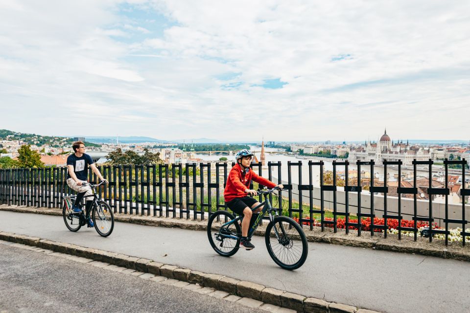 Budapest: Grand Sightseeing Bike Tour - Budapest looks made for a bike tour