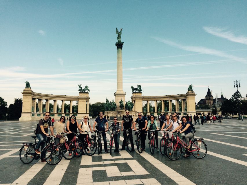 Budapest: Guided Bike Tour Plus - Down toward the Danube: the ride that sets the rhythm