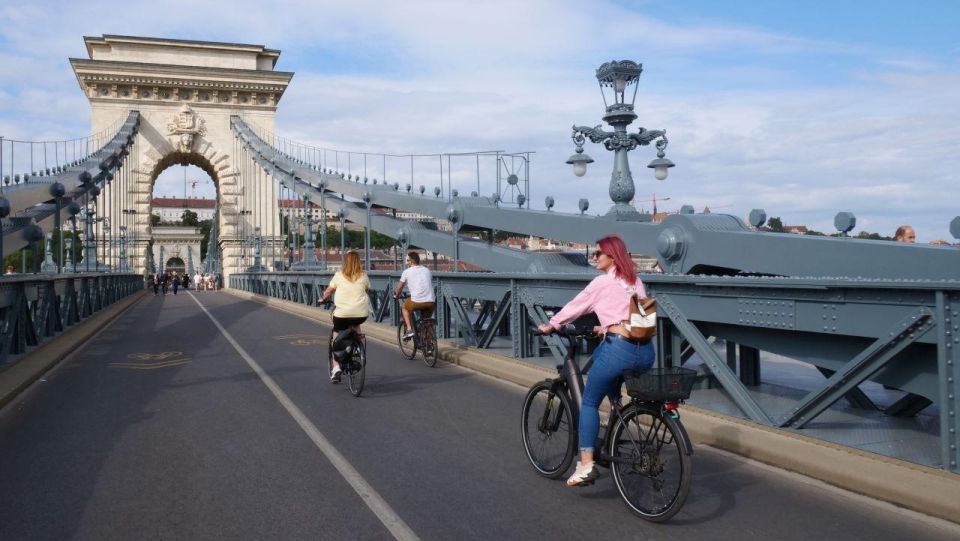 Budapest: Guided E-Bike Sightseeing Tour - Citadella: the viewpoint where the city clicks