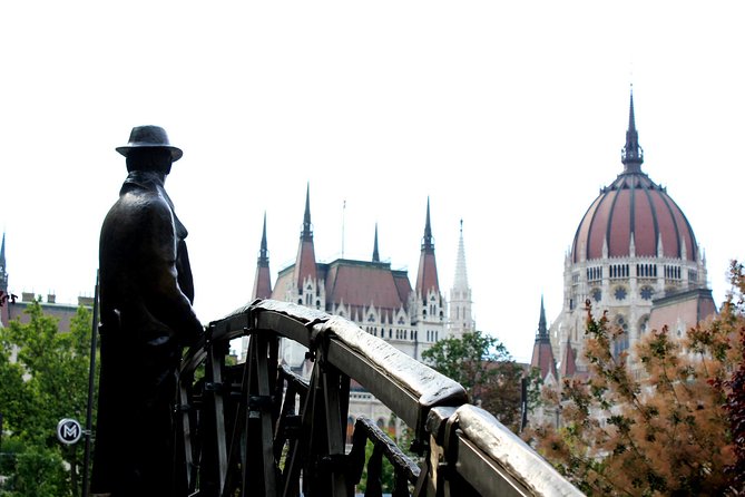 Budapest Hammer & Sickle Communist Times Tour - In memoriam 1956. October 25: archive footage + recollections
