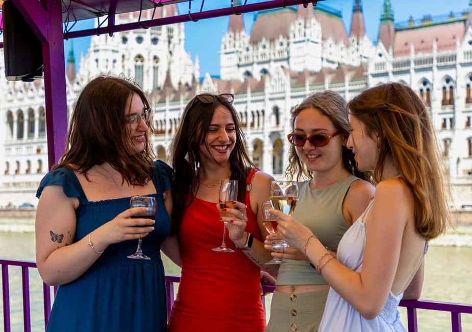 Budapest: Happy Hour Sightseeing Cruise - The included cocktail: fun, but follow the rules