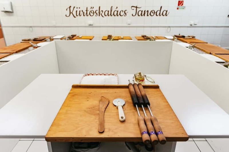 Budapest: Hungarian Chimney Cake Workshop in the City Center - Should You Book This Chimney Cake Workshop?