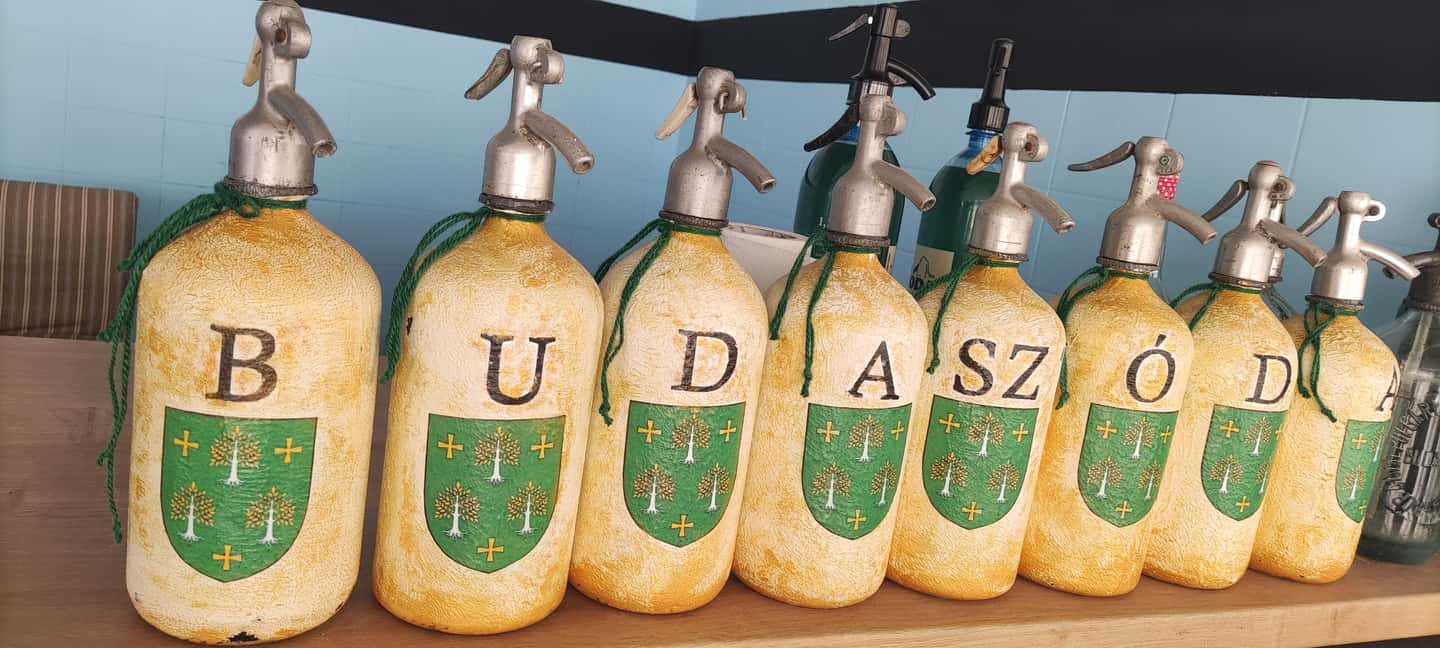 Budapest: Hungarian Cuisine in the Market Hall (german) - Should you book the Budapest Hungarian cuisine tasting in the market?