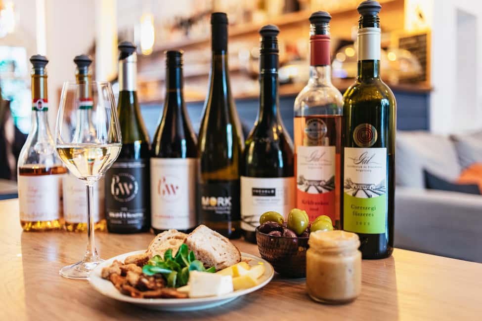 Budapest: Hungarian Wine Tasting with 7 Wines and Tapas - Why Wine the Gap Works So Well for a 2-Hour Taste