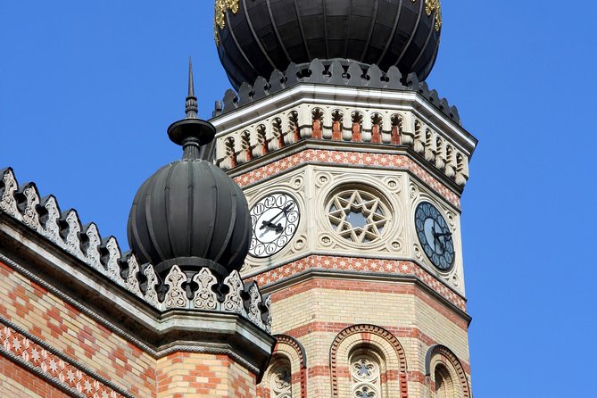 Budapest Jewish Heritage Memorial Walking Tour & Synagogue Entry - Kosher sweets, Fröhlich cake, and a Carmel discount plan