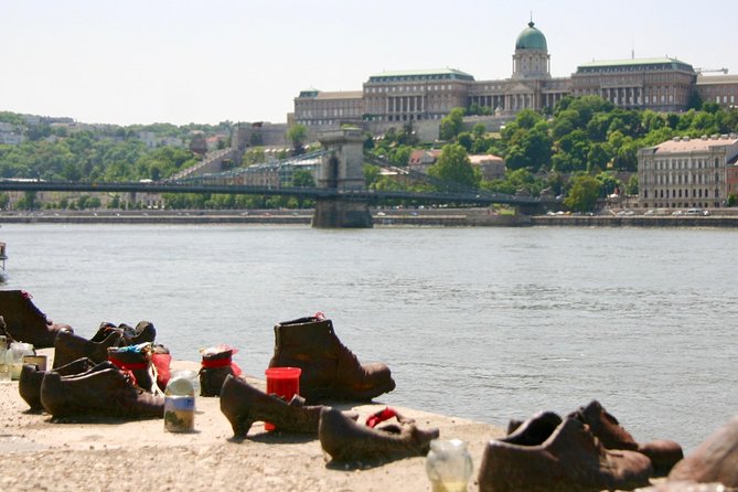 Budapest Jewish Heritage: Synagogues, Shoes, Secrets & Flódni - How this 2h45 walk makes history feel human