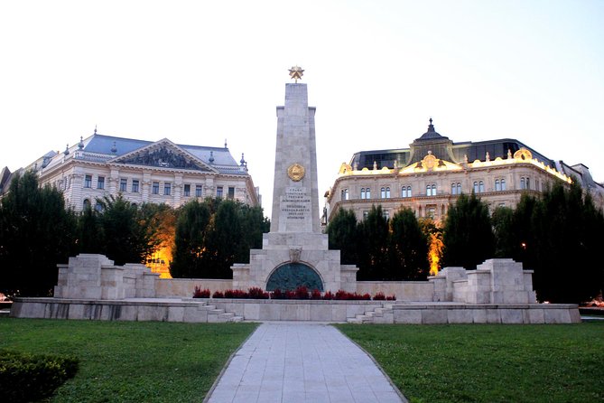 Budapest: Night Walking Tour with Danube River Cruise - Starting at the Hungarian State Opera: The Evening Gets Cinematic