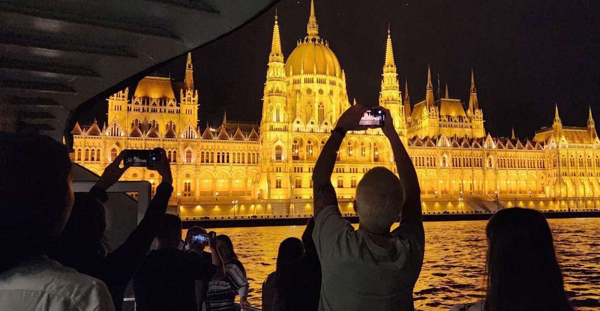 Budapest: Nighttime or Daytime Sightseeing Cruise - Weather and River Conditions: What to Do If It’s Ugly