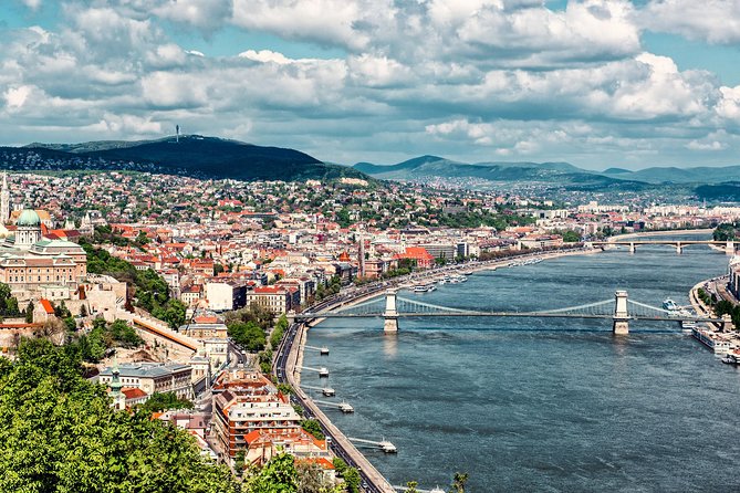 Budapest Overview Private tour - Buda Castle: understanding the city split and the viewpoint payoff
