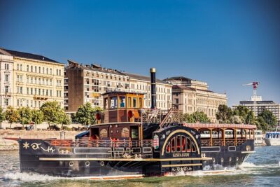 Budapest Paddle Steamer Danube Cruise with Tokaj & Audio Guide - Your boarding moment: Tokaj Frizzante welcome drink and quick comfort