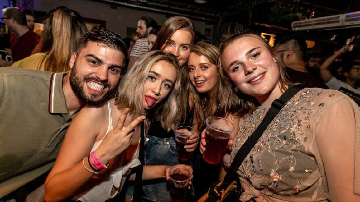 Budapest: Party District Bar-Hop with 2hr Unlimited Drinks - Logistics You Should Plan Around (Before You’re at the Door)