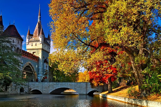 Budapest: Private 4-Hour Walking Tour with a Local - Why this private 4-hour walk works in Budapest