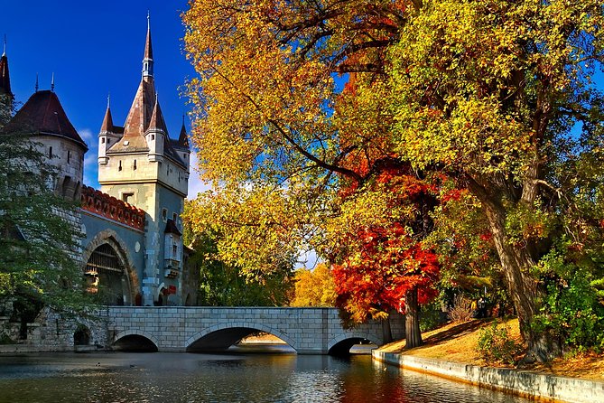 Budapest Private Luxury Sightseeing Tour with Guide and Transport - Buda Castle, Trinity Square, and Fisherman’s Bastion photos