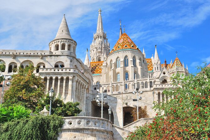 Budapest Private Luxury Sightseeing Tour with Guide and Transport - Heroes’ Square and Vajdahunyad Castle: history you can measure with your feet