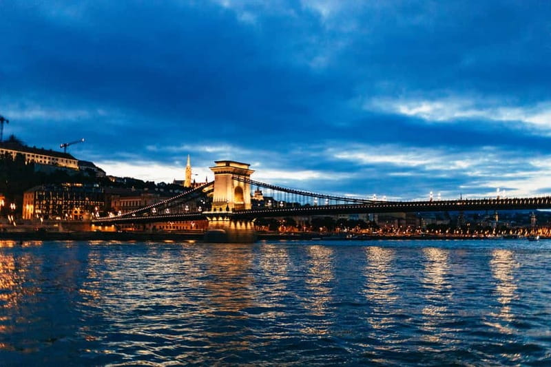 Budapest: Prosecco Dinner Cruise with Live Music - Should You Book Silverline’s Prosecco Dinner Cruise?